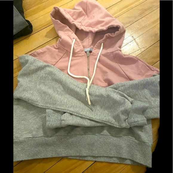 Fashion nova cropped hoodie - Picture 1 of 2